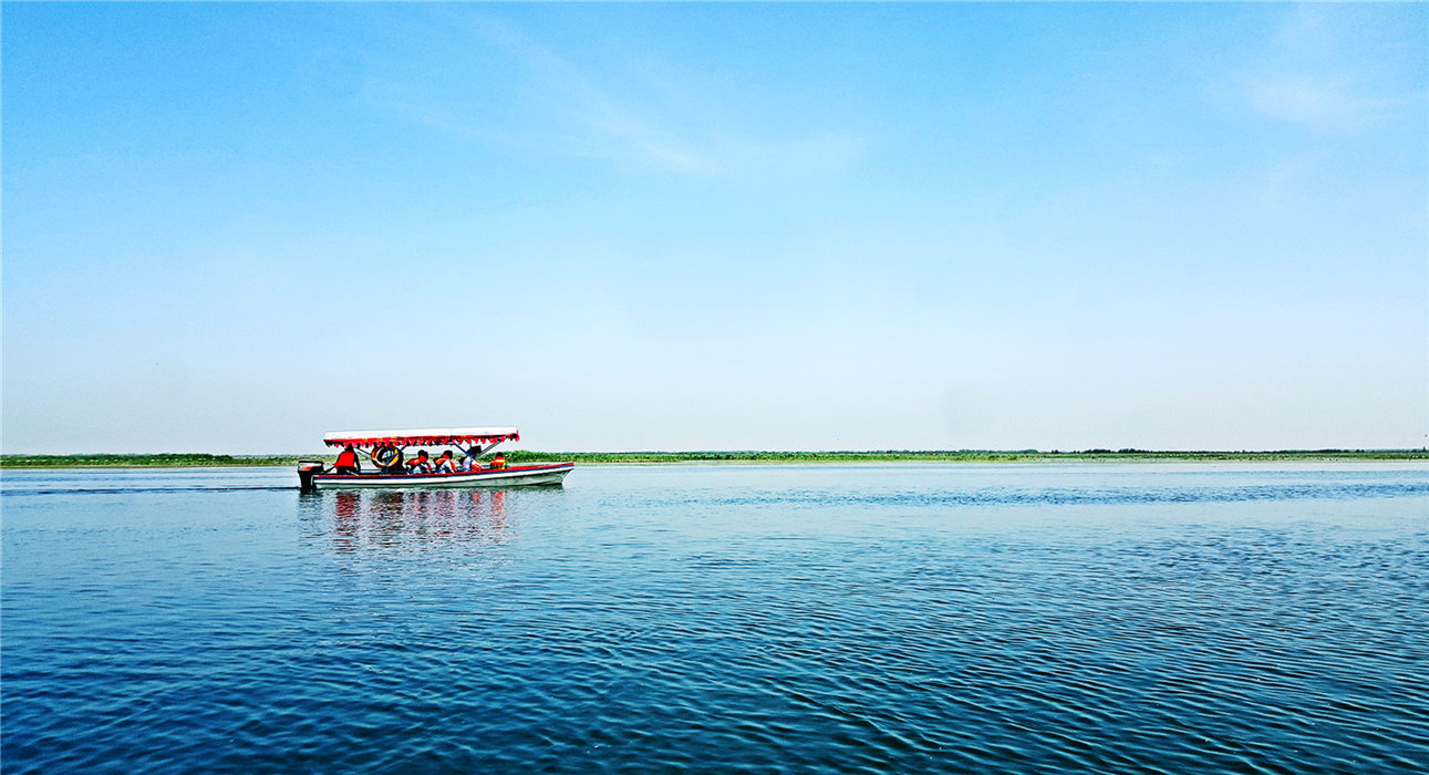 《輕舟劃過水漸開---白洋淀》-常夢(mèng)禮